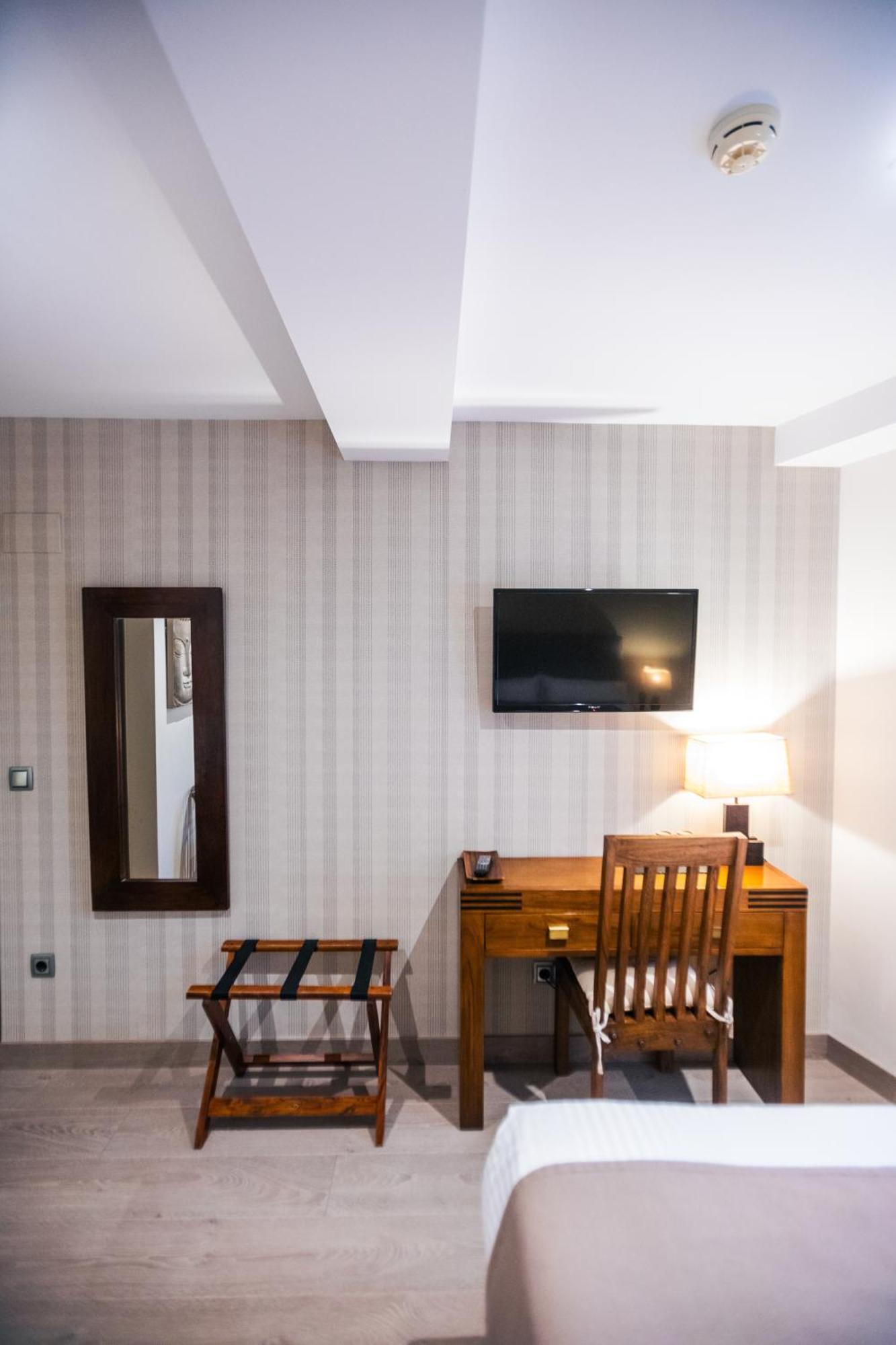 Le Petit Boutique Hotel (Adults Only) Santander Exteriör bild