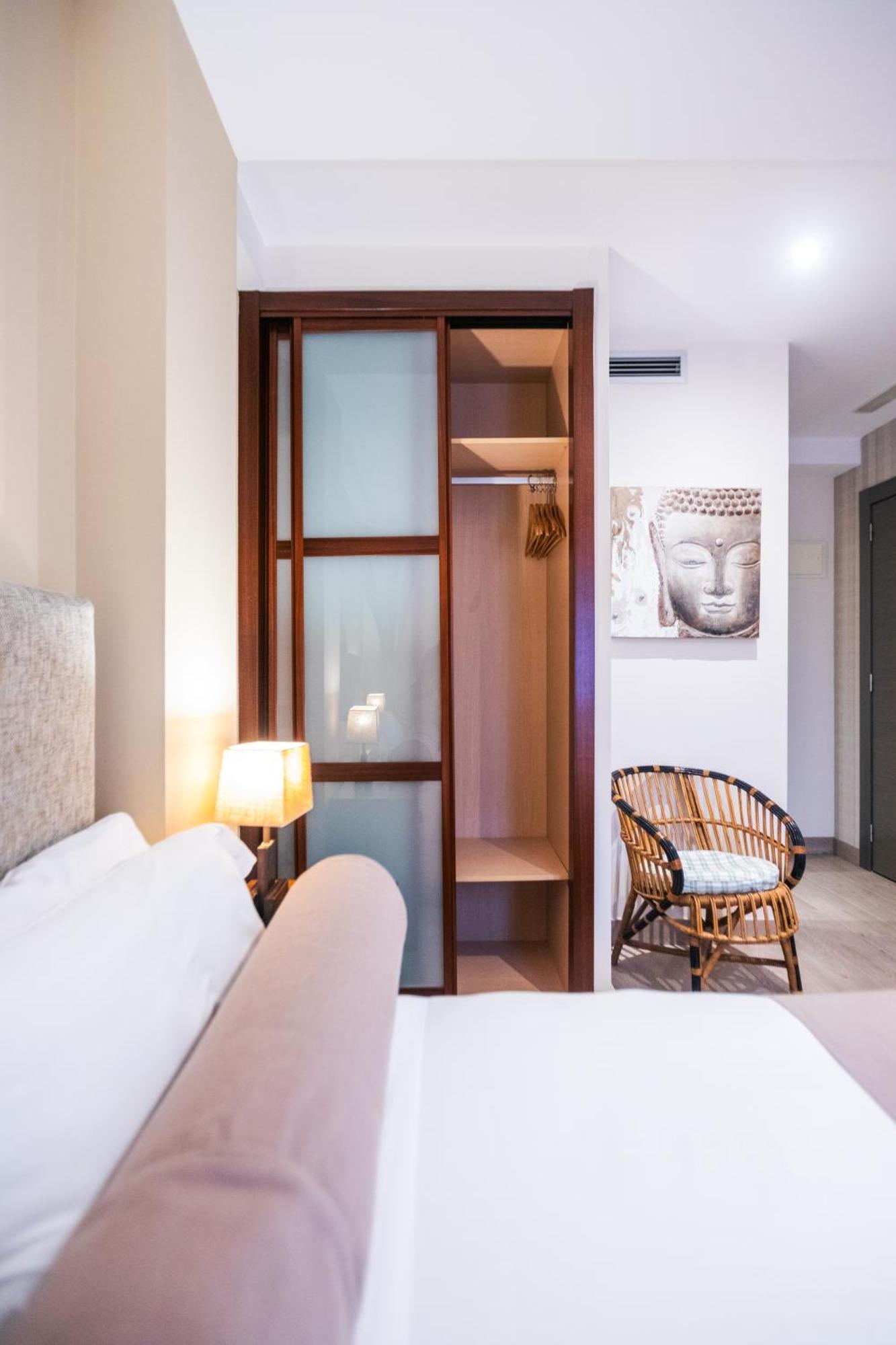 Le Petit Boutique Hotel (Adults Only) Santander Exteriör bild