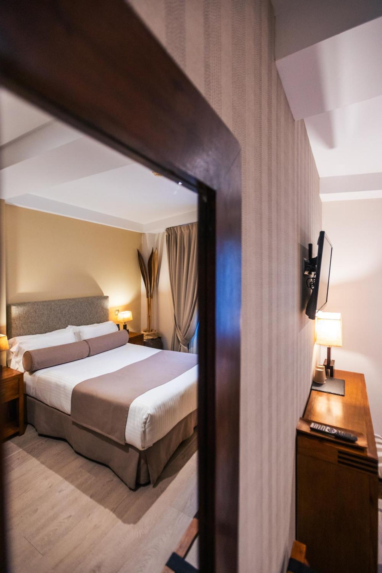 Le Petit Boutique Hotel (Adults Only) Santander Exteriör bild